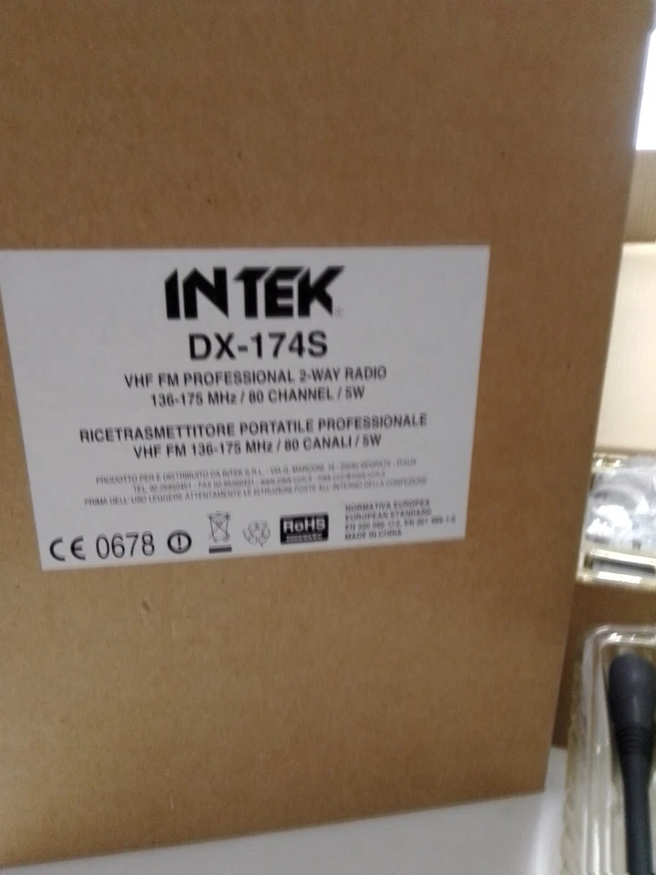 INTEK DX174S VHF FM PROFESSIONAL 136-174Mhz 80 CANALI 5W - Imagen 2 de 2