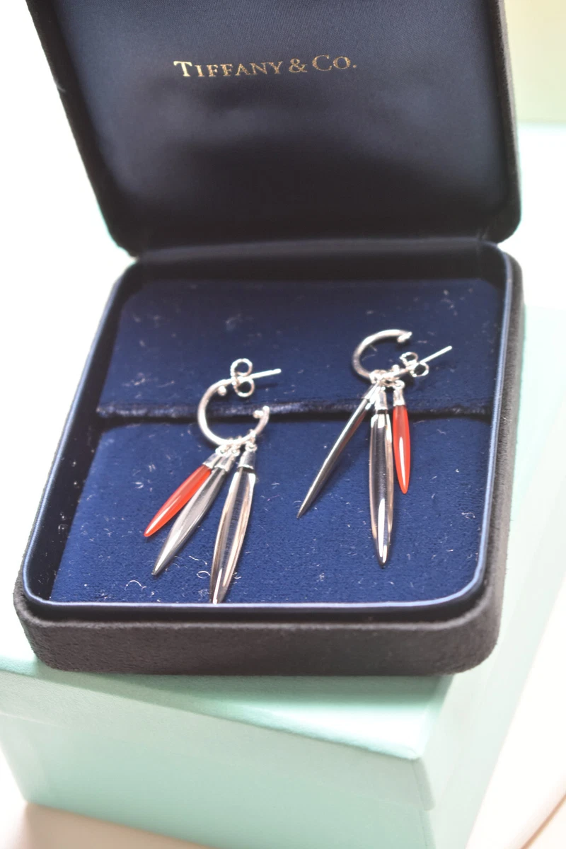 New hotsell feather earrings