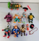Y-706 VINTAGE COLLECTION OF 80/90'S TEENAGE MUTANT NINJA TURTLES FIGURES & ACC.!