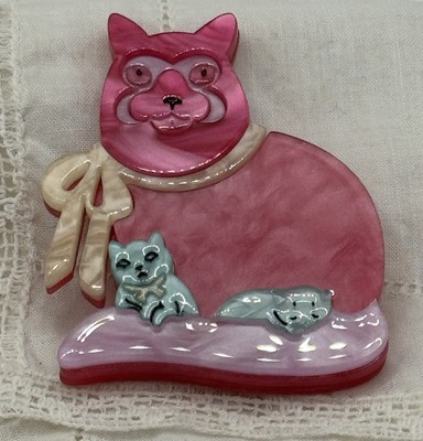 Adorable Pink Mama Cat w/ 2 Sweet Kittens Snuggled Up Tight Acrylic Brooch Pin