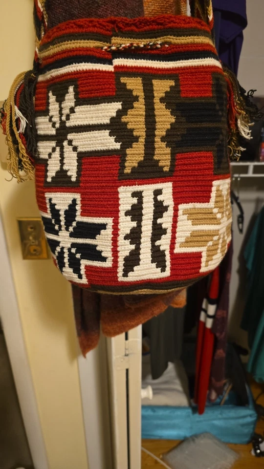 Bolso Bandolera Colombiano Wayuu Mochila Crochet Macromo Flecos Cordón Cubo  Foto 2 de 4