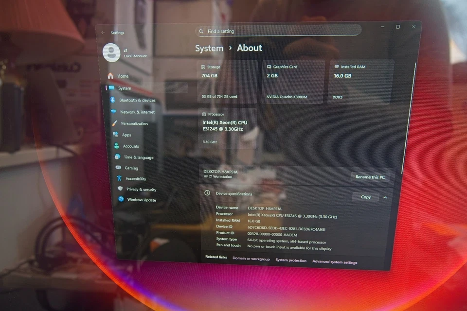 HP Z1 G2 All-in-One – Xeon E3, Quadro K3000M, 16GB RAM, SSD + HDD - Image 2 of 4