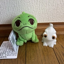 Disney Rapunzel Pascal Keychain Mascot Set on the Tower