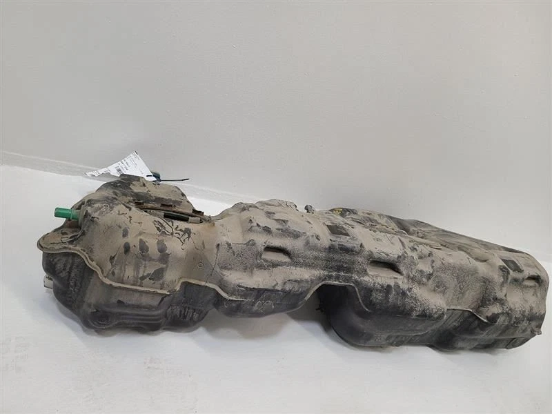 2016-2021 BMW M2 M235i Fuel Tank 13 Gallon 16117294604 16-21  Foto 2 de 4