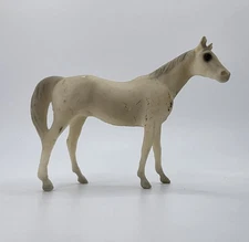 Breyer Stablemates Model Horse STANDING THOROUGHBRED #5175 Matte Alabaster Grey