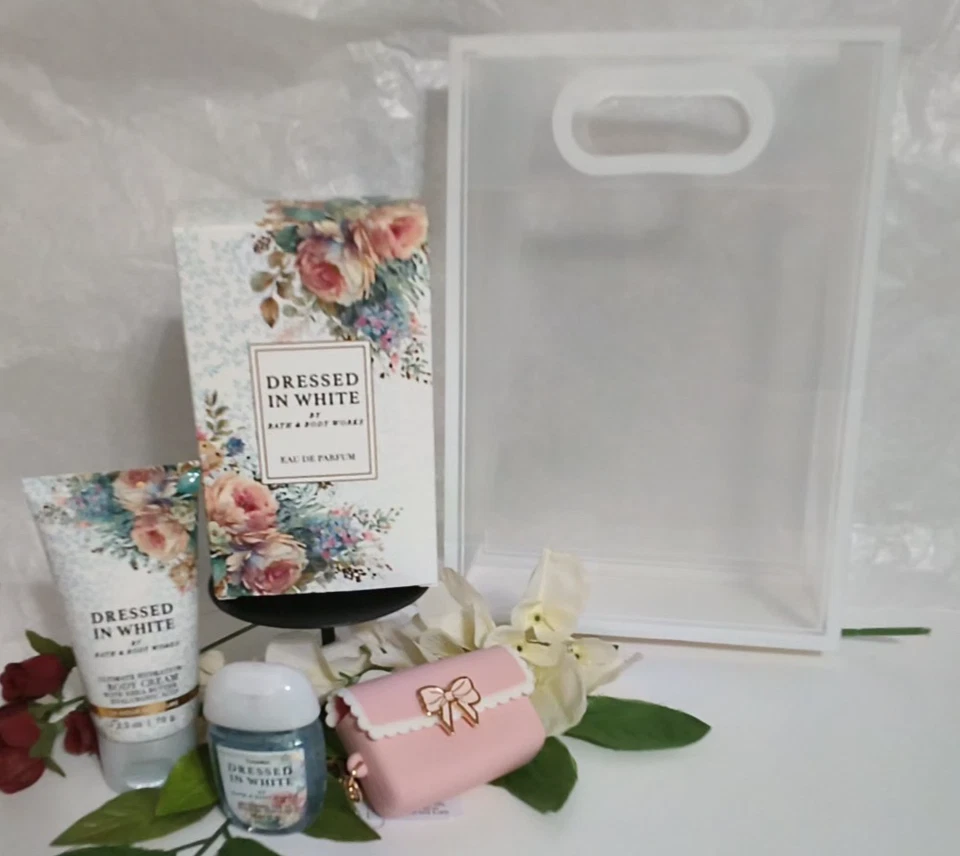 Bath & Body Works VESTIDO EN BLANCO eau de parfum 3,4 oz, mini crema corporal, más... Foto 2 de 4