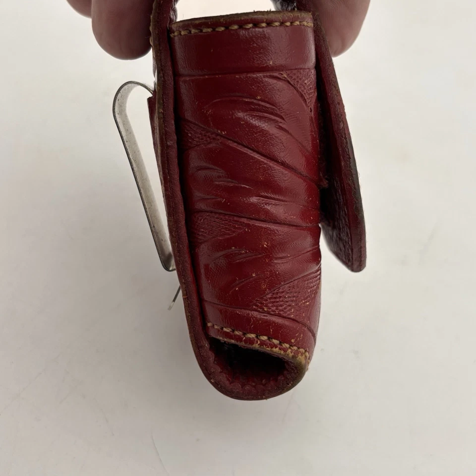 Funda de cuero roja con clip para cinturón Western Texas Star abatible para teléfono Foto 2 de 4