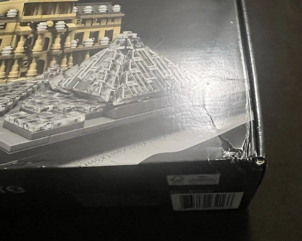 DAMAGED BOX LEGO Architecture Louve 21024 Paris France Landmark Retired - Image 4 of 4