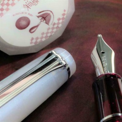 BUNGUBOX 万年筆 White Magnolia 中字M BUNGUBOX Original