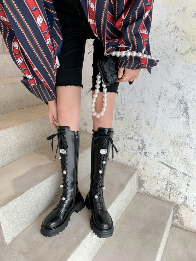 Womens2021 Fashion Patent Pearl Beaded Lace Up Knee High