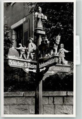 39727406 - 7821 Rothaus Handgeschnitzter Wegweiser nach Schluchsee St. Blasien