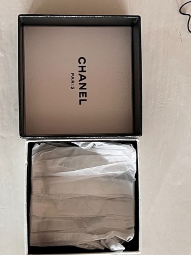 CHANEL spilla con perle - Foto 7 di 11
