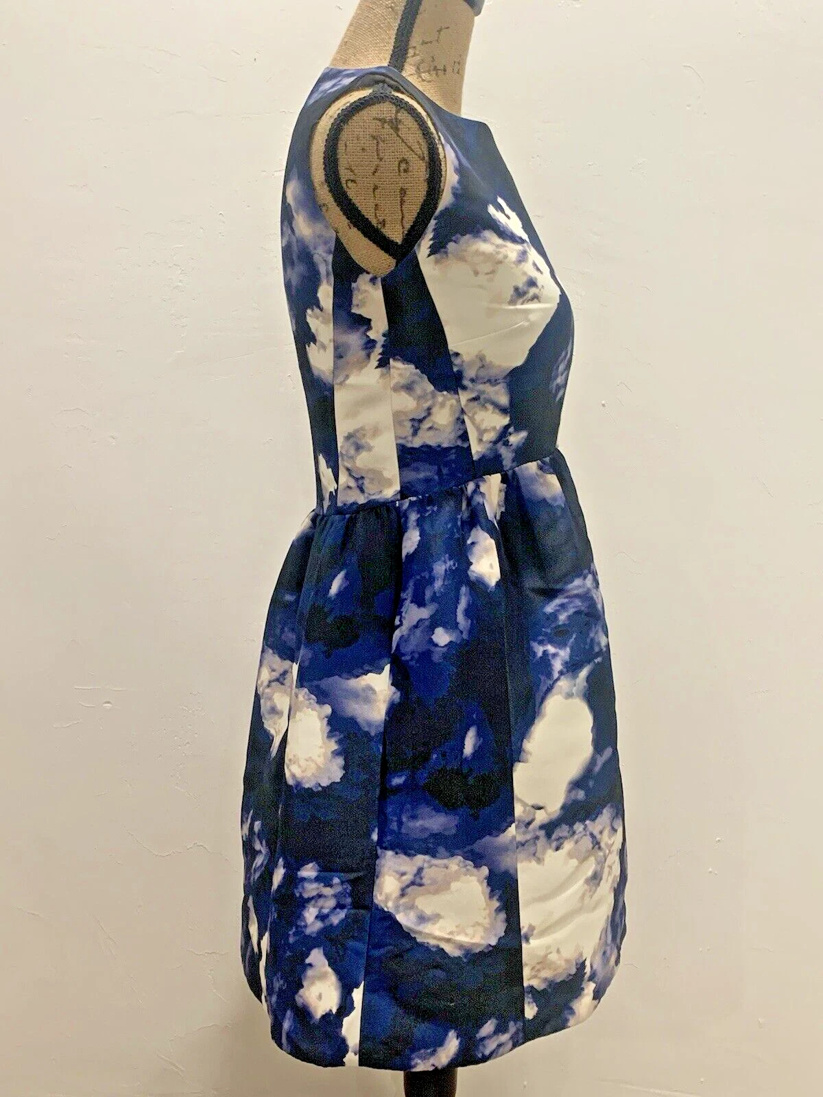 Abito Kate Spade New York blu crepuscolo Joss stampa nuvola gonna a campana zip anteriore taglia 2