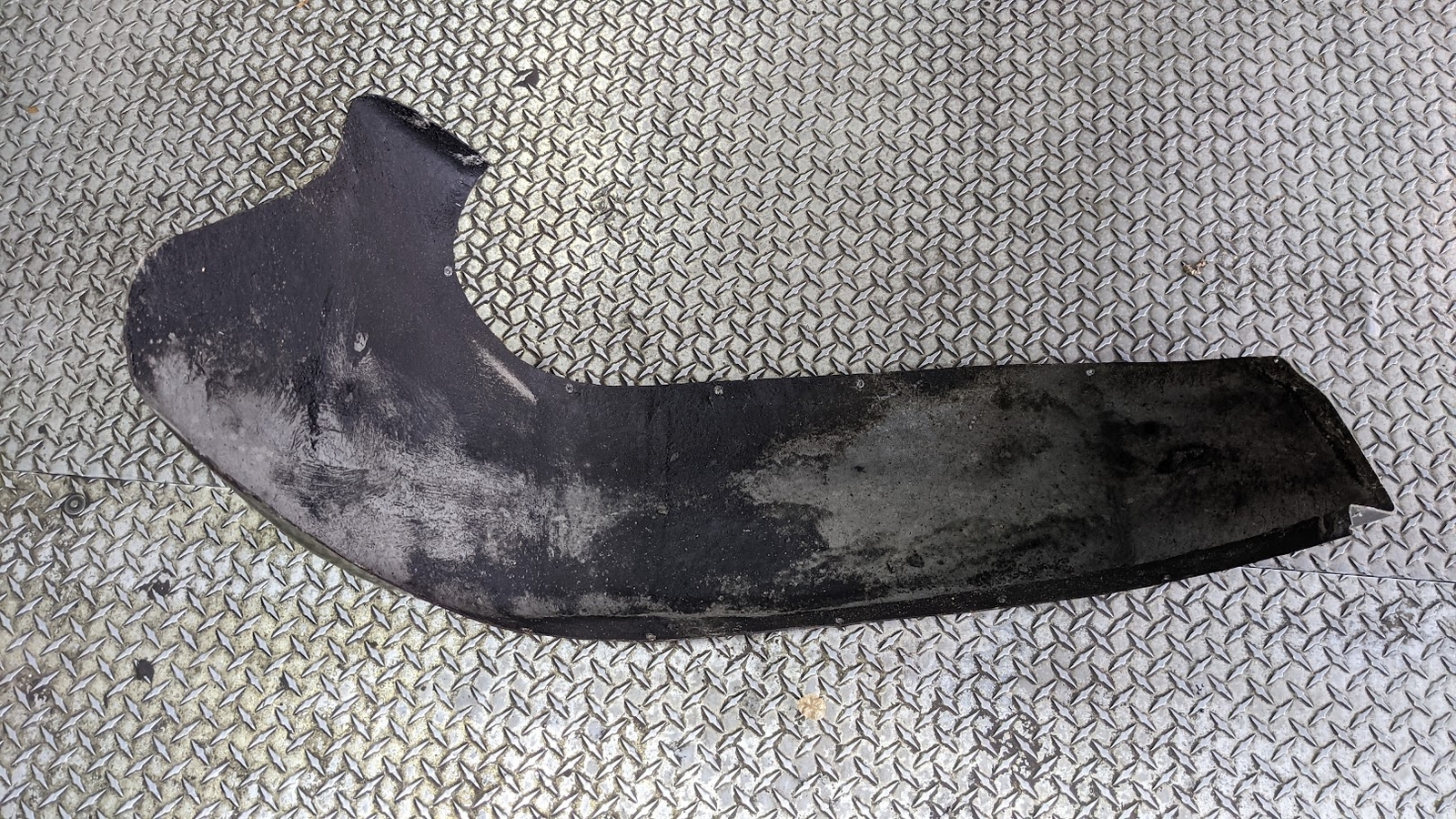 ROLLS ROYCE SILVER SHADOW FRONT FENDER LINER RIGHT FRONT MUD GUARD UB31566