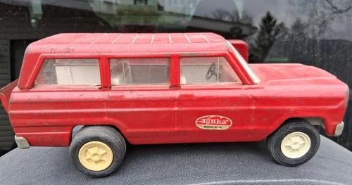 Tonka Vintage Tin Jeep Red Station Wagon Toy Vehicle for Ages 8-11 Years