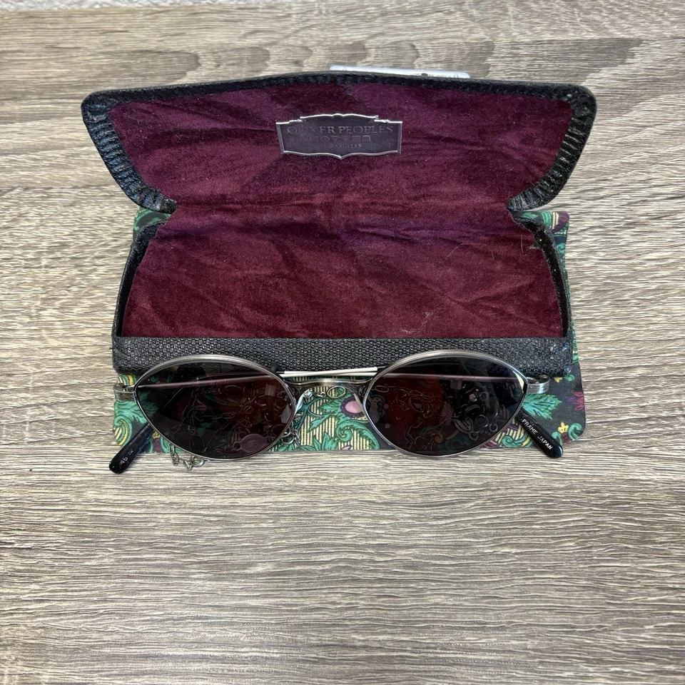 Vintage 1980’s Oliver Peoples Sunglasses Complete Case Chain Cloth Rare! - Image 2 of 4