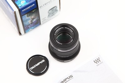 Olympus M.Zuiko Digital 45mm f/1.8 schwarz