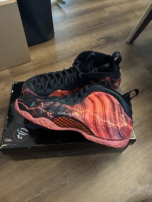 nike air foamposite one x stranger things Size 12