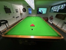 snooker table 