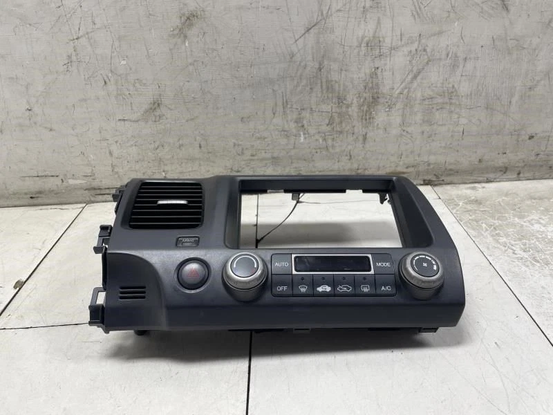 2007 HONDA CIVIC SEDAN 1.3L HYBRID MX DASH RADIO SURROUND TEMPERATURE CONTROL - Image 3 of 4