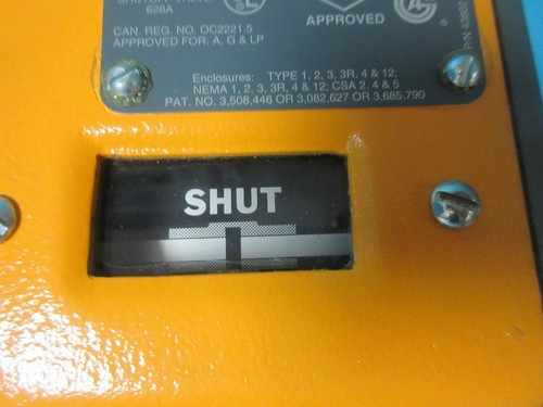 NEW MAXON NATURAL GAS SHUT OFF VALVE 1-1/2" 808 0 70 PSI 115/60 CLUCH/SOLENOID - Picture 10 of 22