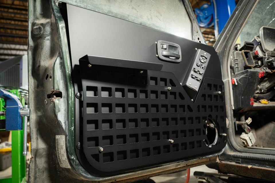 ПЕРЕДНИЕ ПОЛНОСТЬЮ МЕТАЛЛИЧЕСКИЕ дверные панели — подходят для: Jeep XJ Cherokee — с порошковым покрытием с MOLLE - Изображение 3 из 3