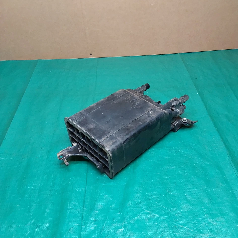 Toyota Sienna 2004-2006 bote de vapor de combustible de carbón evap OEM 77740-08020 Foto 3 de 4