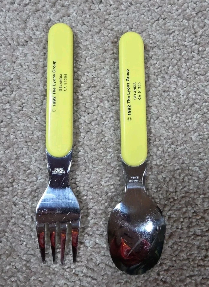 Conjunto de jantar vintage 1992 Barney dinossauro melamina - prato copo tigela garfo colher em excelente estado usado - Imagem 3 de 4