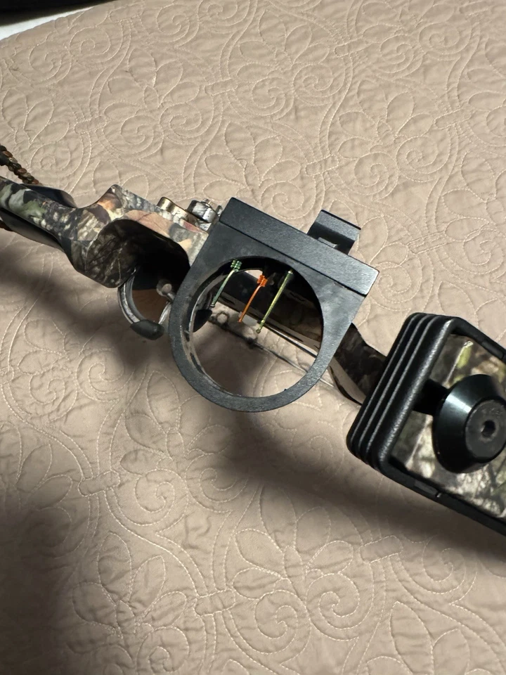 Блочный лук для правой руки Easton PSE Triton серии Pro 70 фунтов Вес натяжения б/у - Изображение 4 из 4