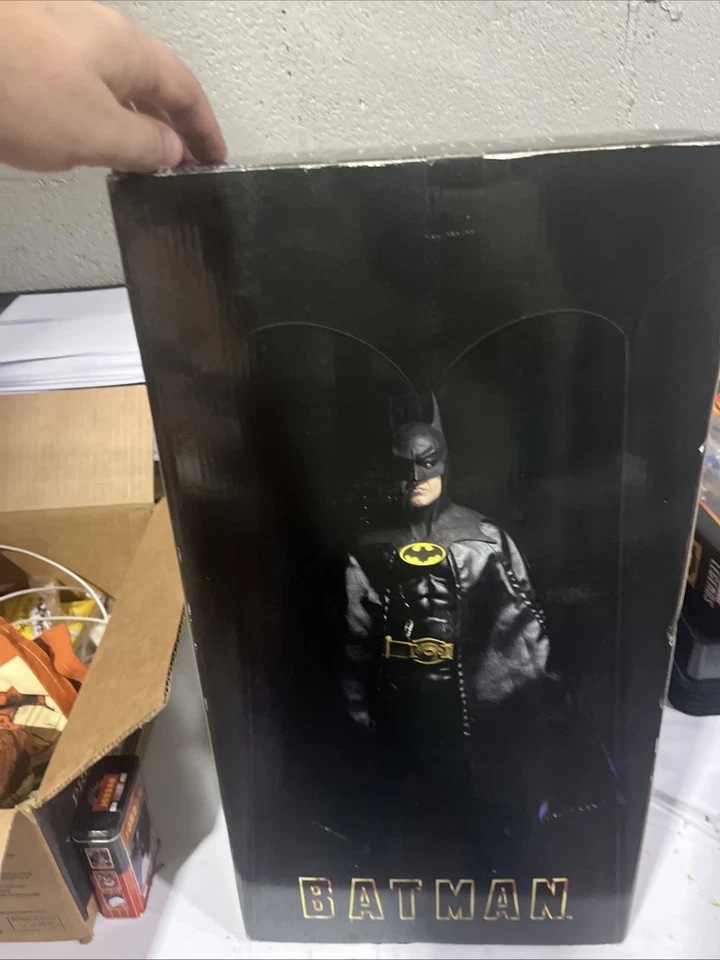 Figura de acción Michael Keaton 1989: exclusiva de Walmart: ¡enorme figura! Foto 3 de 3