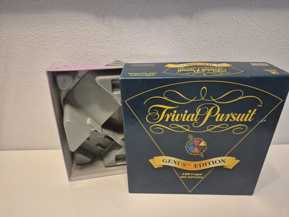 Trivial Pursuit Genus Edition Ersatzteile: Schachtel mit Inlet  - Bild 1 von 1