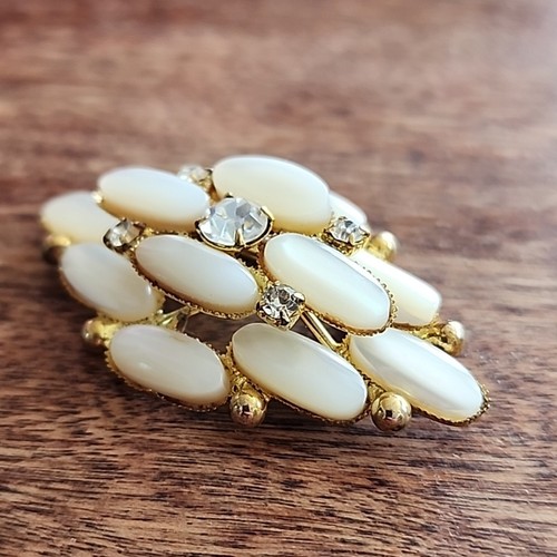 Vintage MOP Pin/Brooch Gold-tone 3D Stacked Oval Rhinestones Stunning - Picture 3 of 8