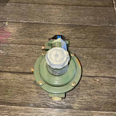 #ad MEC MEGR 1222 BAF Compact 2nd Stg. Low Pressure Dielectric Propane Regulator $75.00