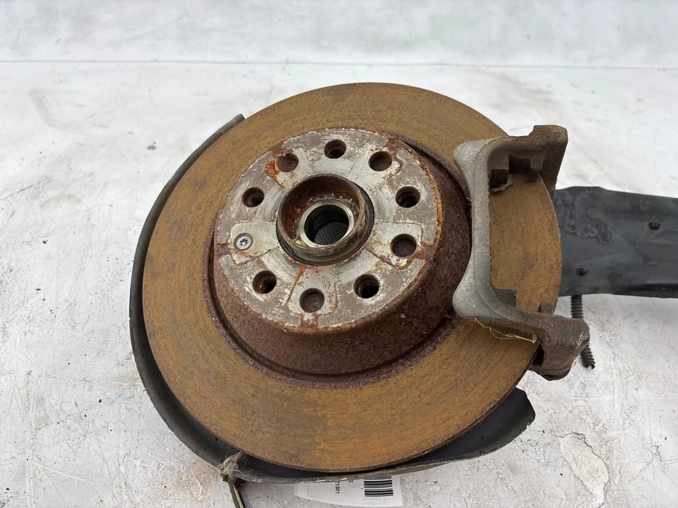 Audi Q3 2015-2018 eje trasero izquierdo lado del conductor buje de nudillo OEM Foto 4 de 4