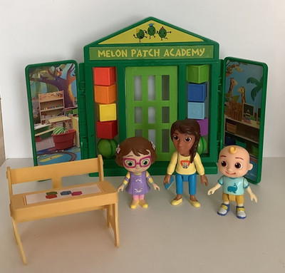 CoComelon School Time Deluxe Playtime Set With Figures And Accessories