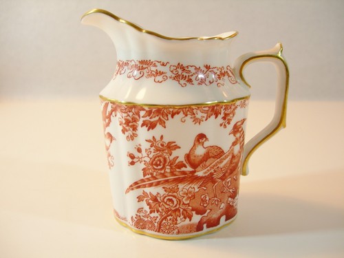 ROYAL CROWN DERBY RED AVES 4 1/8" CREAMER RED AND WHITE PORCELAIN PHOENIX BIRD - Picture 5 of 12