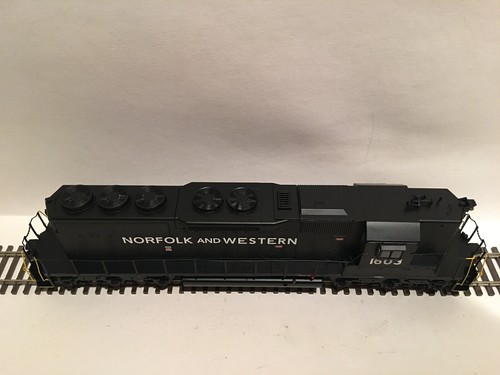 HO Athearn RTR 98716 Norfolk & Western SD40 High Hood Diesel Locomotive N&W 1603 - Picture 6 of 10