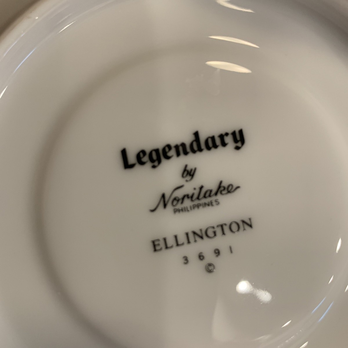 Noritake Legendary ELLINGTON Cup & Saucer set, 3691, Floral Gold