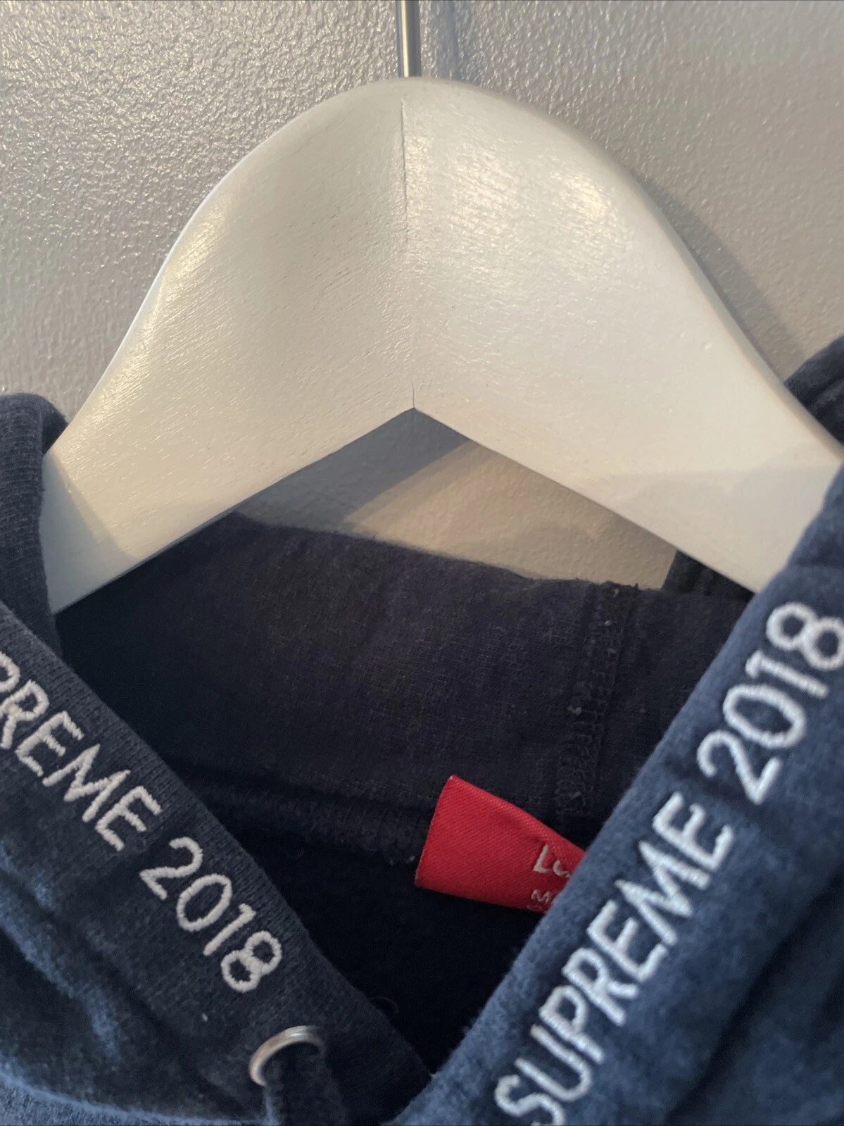 Felpa con cappuccio SUPREME taglia grande 2018 ricamata in nero rara