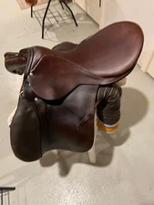 Stuben Stans NW 17 1/2" Hunt & Jumper Close Contact English Saddle