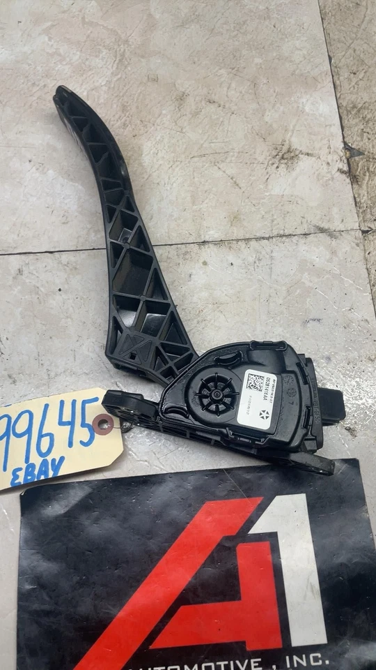 Conjunto de pedal CHRYSLER TOWN CNTRY 12 Foto 2 de 4