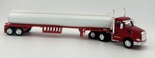 HO 1:87 TNS 531093 - Peterbilt 579 cabina corta con cisterna de gasolina - ROJO/BLANCO