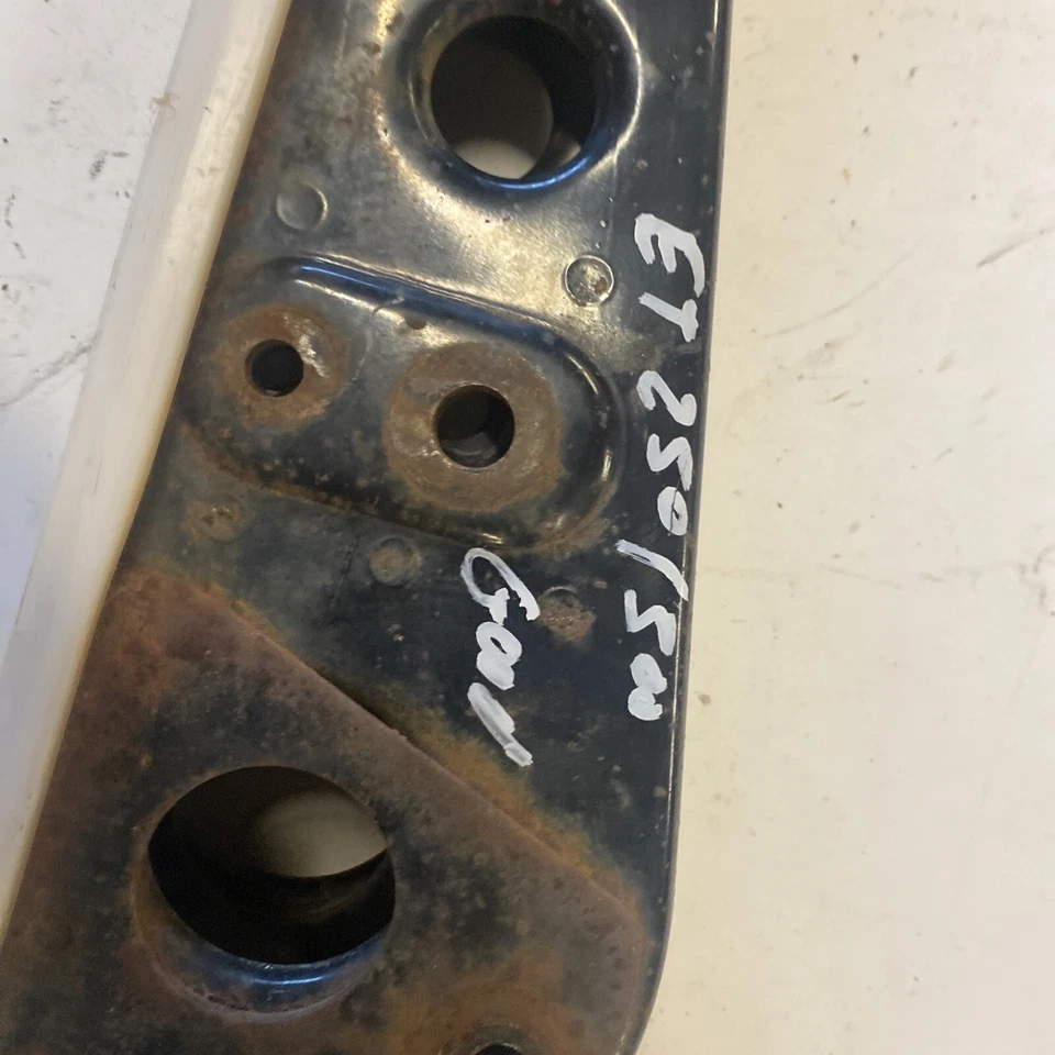 Yamaha Enticer ET250 ET300 1977-1981 suspensión trasera rieles deslizantes buenos Foto 2 de 4