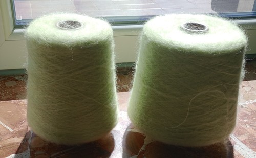 Blocco di filo igea: Mohair colore limone x2 38% acrlico, 32% pol, 30% kidmohair - Foto 3 di 3