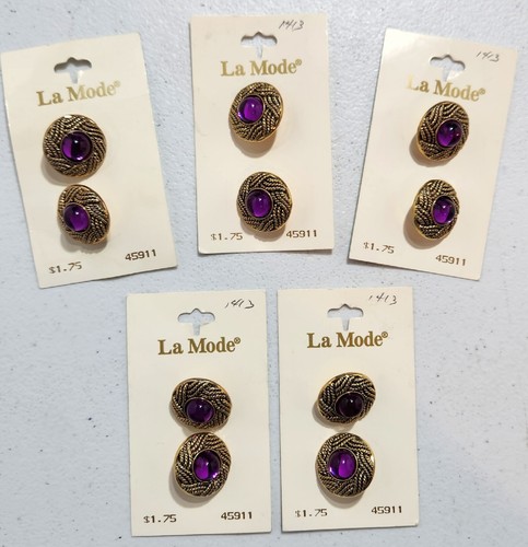 Vintage La Mode Purple Round Buttons