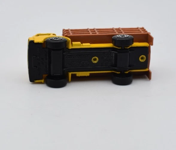 Matchbox Superfast MB71 Dodge Cattle Truck giallo, dischi gialli.... - Immagine 4 di 4