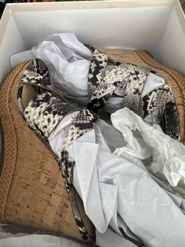 Bomba Ivanka Trump Candice punta abierta blanca y negra 3,5" talla 6,5  Foto 2 de 4