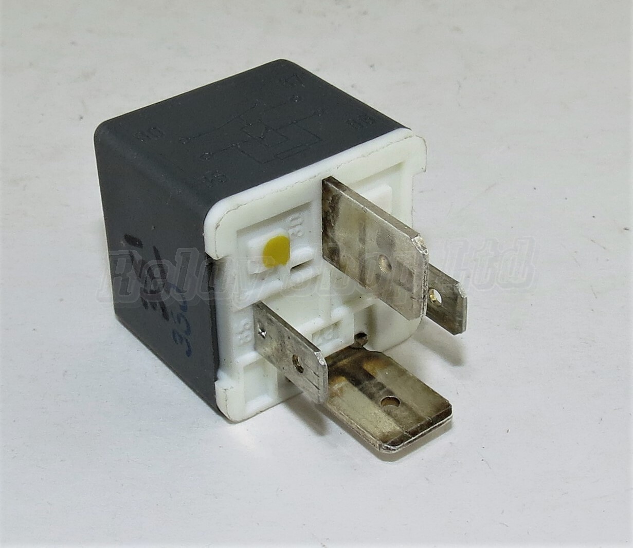 MercedesBenz Vito Sprinter 4Pin Grey Multi Use Relay 4RA 00351070