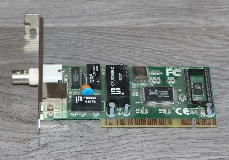 Realtek 18-AF-930E Ethernet Netzwerkkarte PCI 10MBit RJ45 + BNC RTL-8029(AS) - Bild 2 von 2