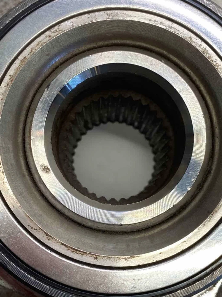 Chevrolet Tahoe 2000-2006 buje de cojinete de rueda delantera lado del conductor izquierdo LH G Foto 3 de 4